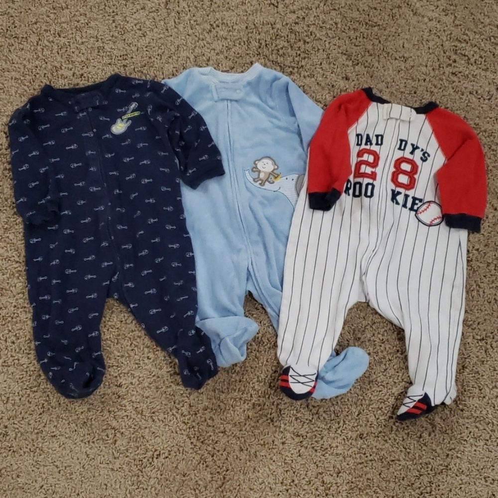 3 - 6M Carter's pajama sets